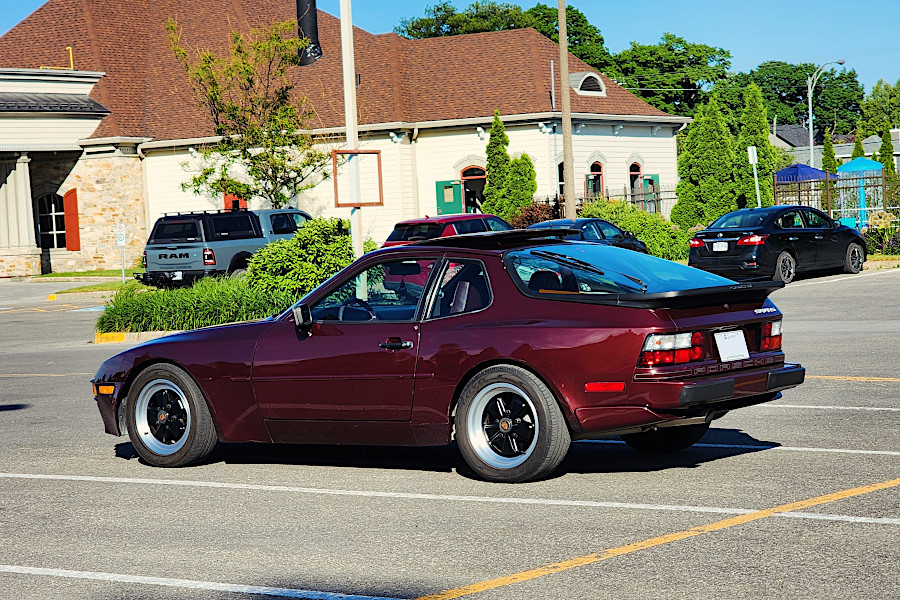 1982 924 S